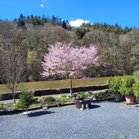 Vakantiehuis La Ferme De La Semois Au Bord De L'eau 7 Laviot