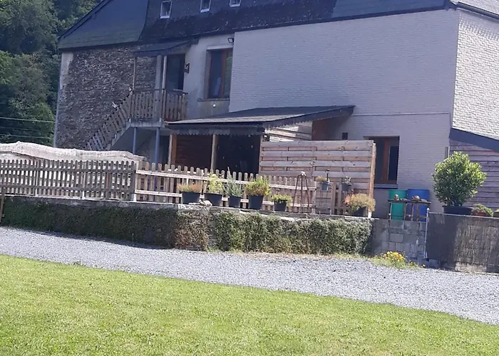 La Ferme De La Semois Au Bord De L'eau 7 *