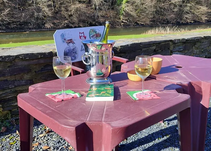 Vakantiehuis La Ferme De La Semois Au Bord De L'eau 7 Laviot
